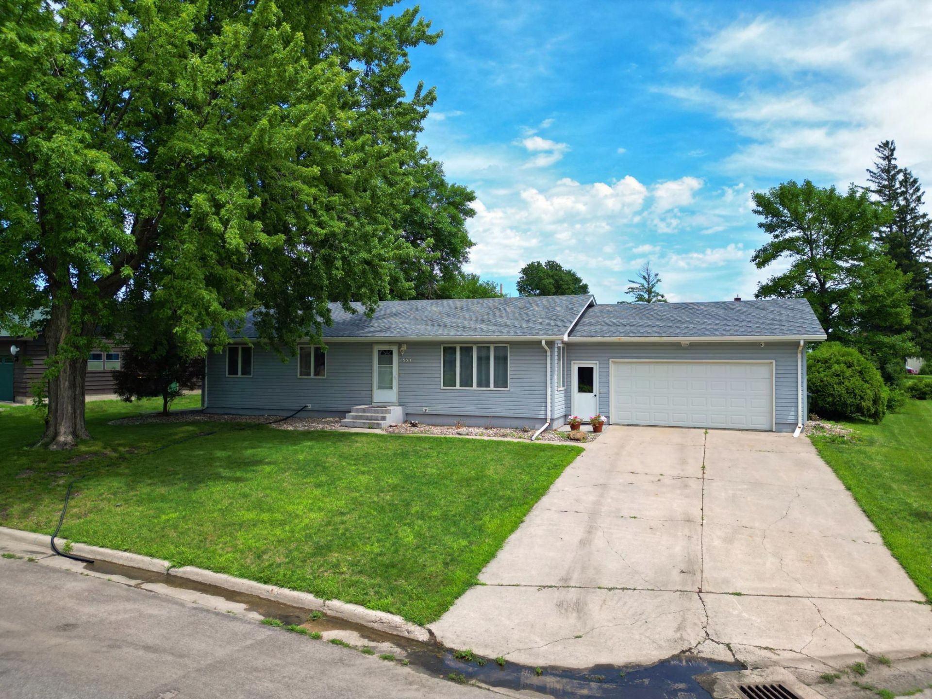 551 6th Street E, Hector, MN 55342