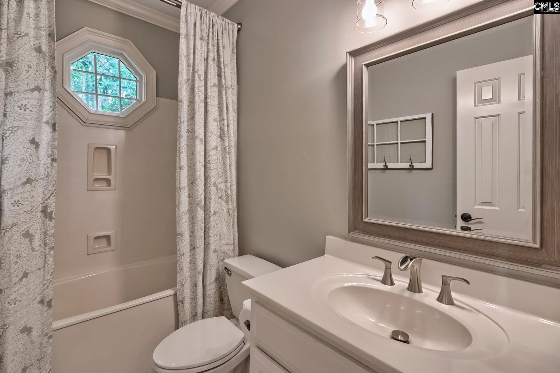 348 Daylily Drive  Photo 32