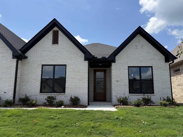 209 Edgewood Circle, Little Rock, AR 72223