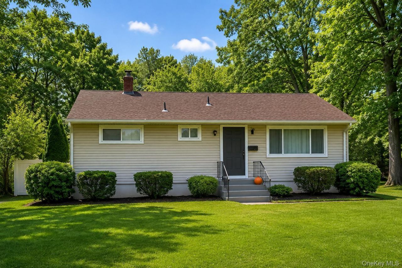 15 Valley View Terrace, Spring Valley, NY 10977 Main Photo