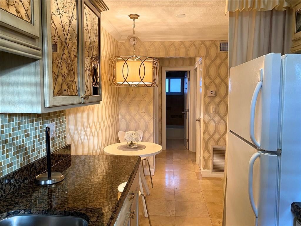 600 NE 7th Avenue, Unit 14, Fort Lauderdale, FL 33304 Photo