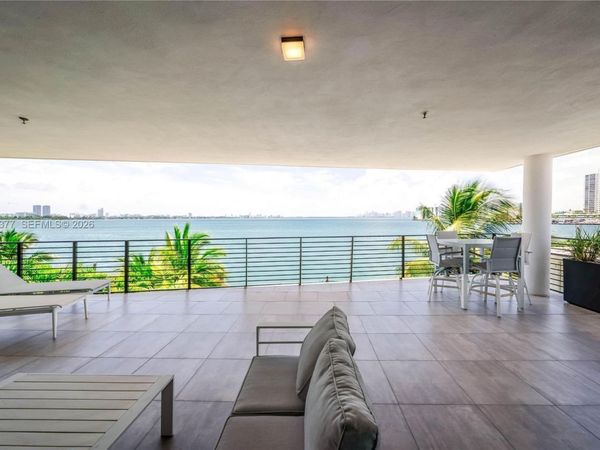 1930 Bay Dr, Unit PH 2, Miami Beach, FL 33141