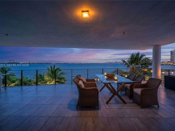 1930 Bay Dr, Unit PH 2, Miami Beach, FL 33141