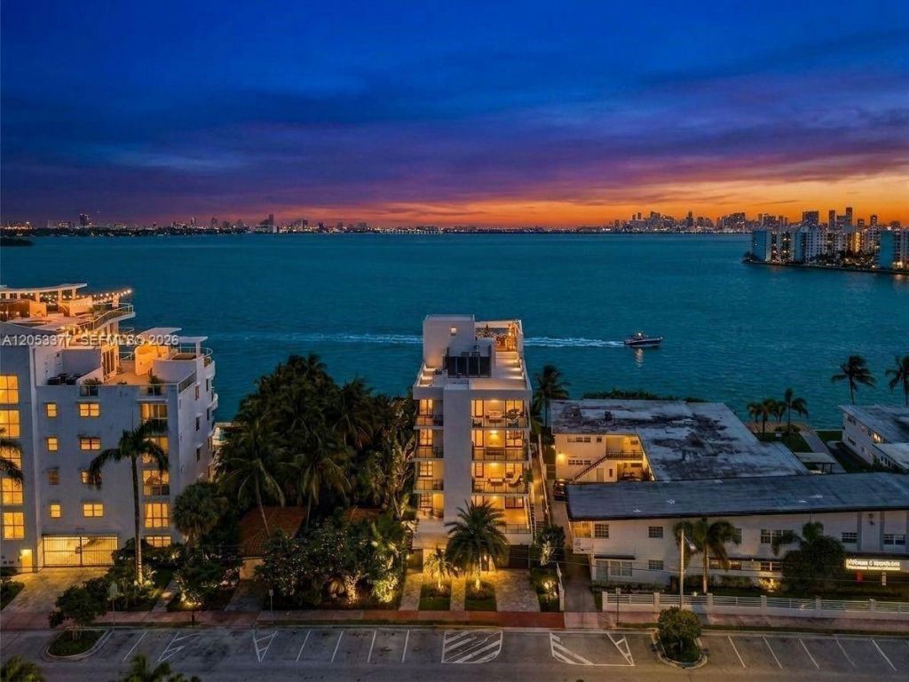 1930 Bay Dr, Unit PH 2, Miami Beach, FL 33141 Photo