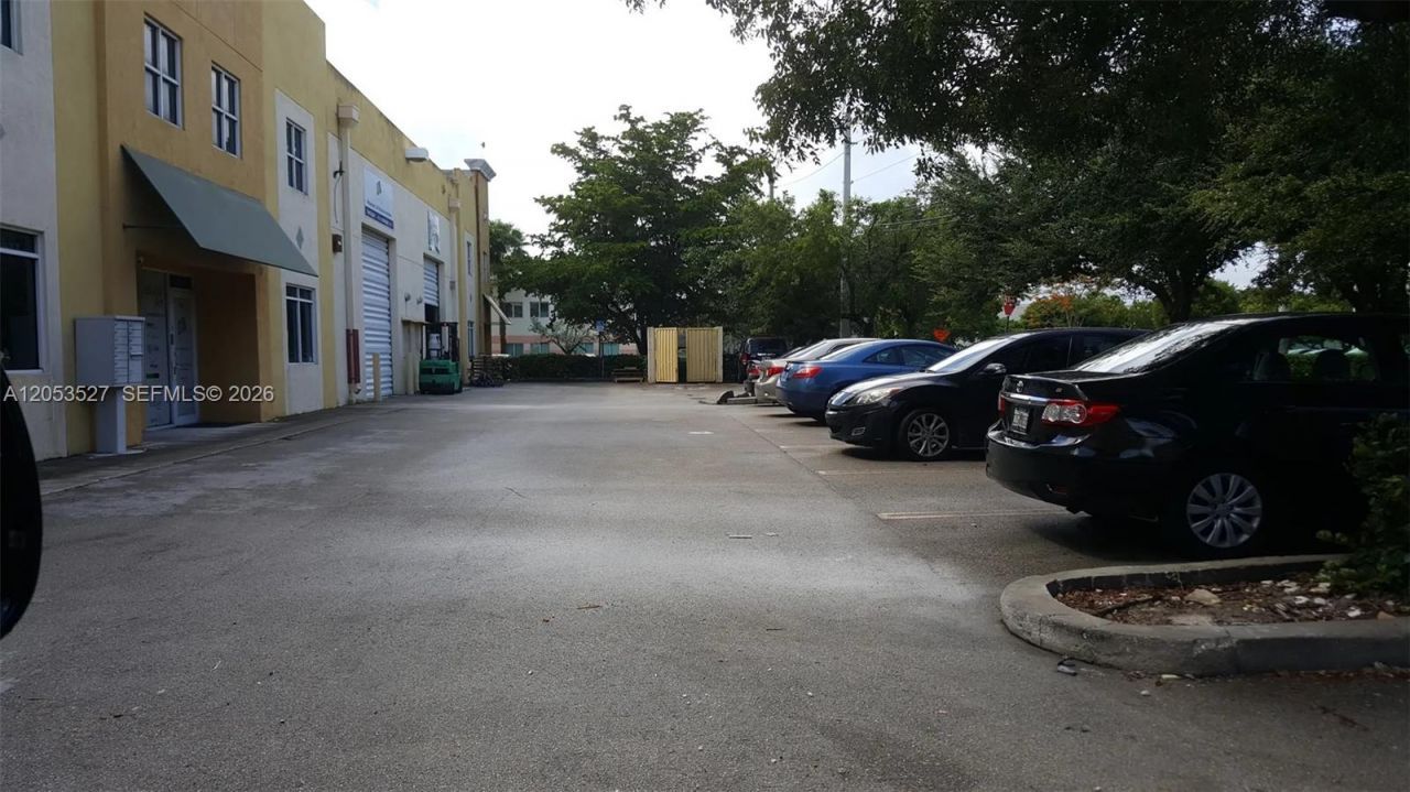 3241 NW 82 Avenue , Doral, FL 33122 Photo