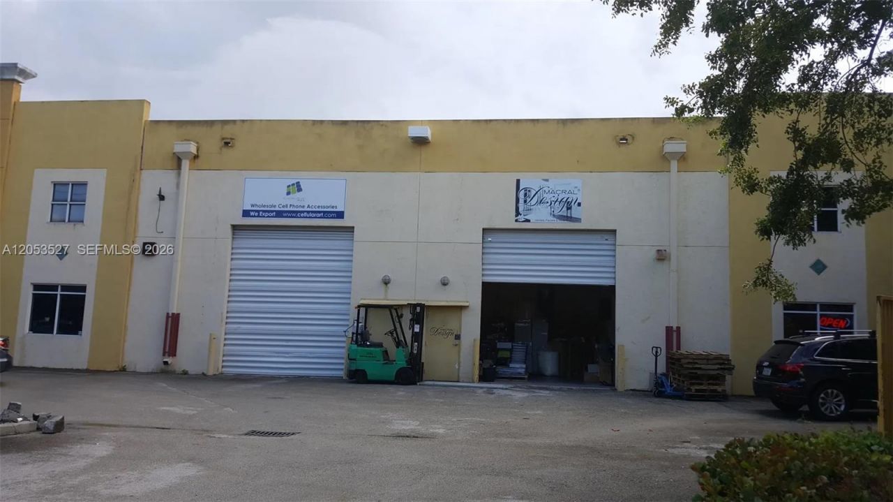 3241 NW 82 Avenue , Doral, FL 33122 Photo