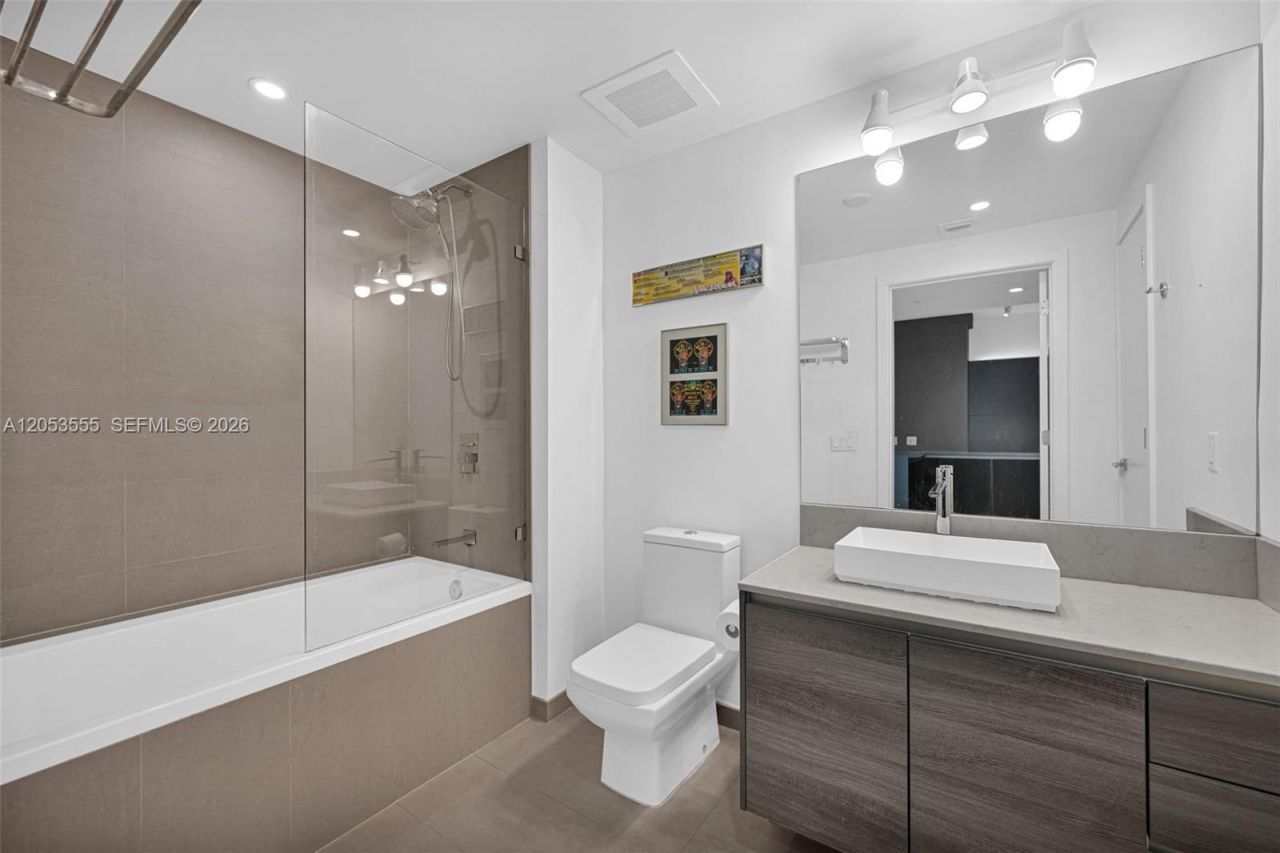 1080 Brickell Ave , Unit 3705, Miami, FL 33131 Photo
