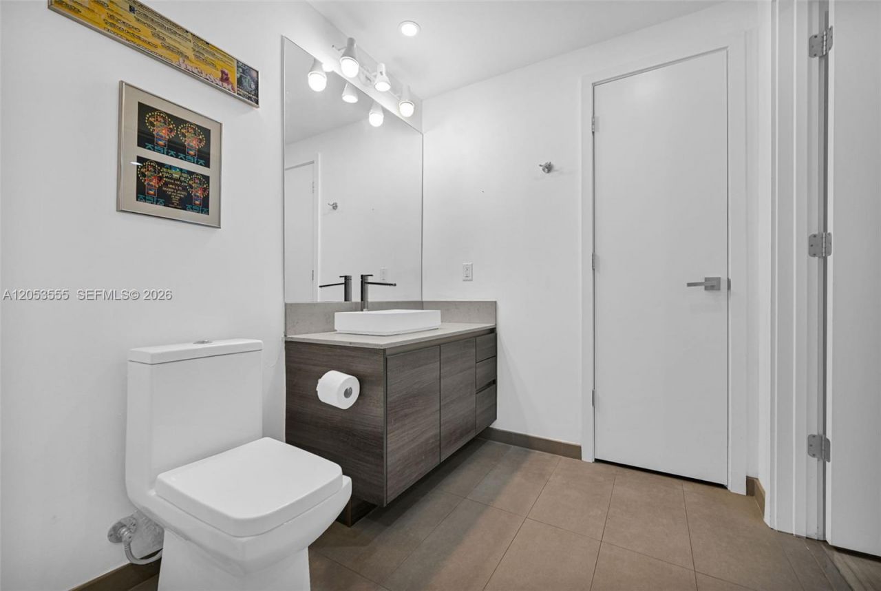 1080 Brickell Ave , Unit 3705, Miami, FL 33131 Photo