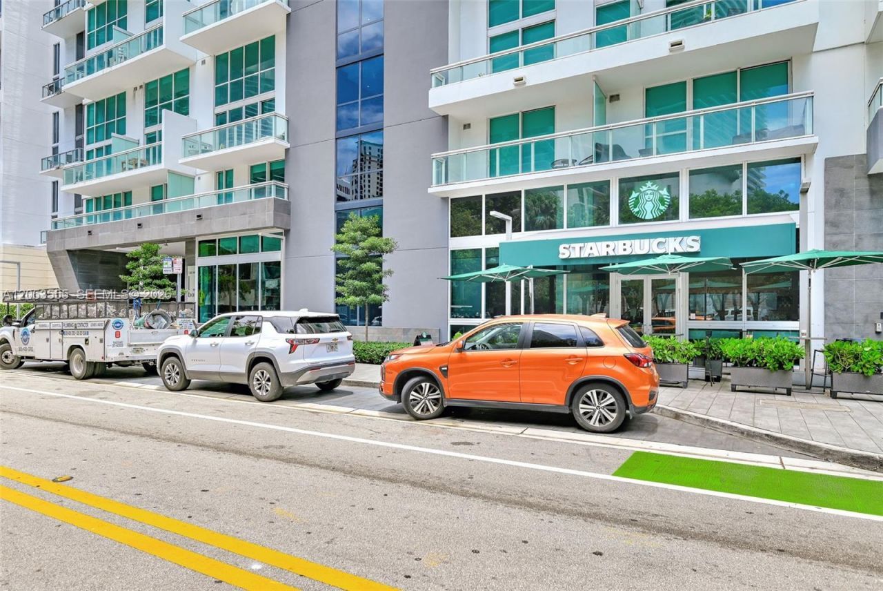 1080 Brickell Ave , Unit 3705, Miami, FL 33131 Photo