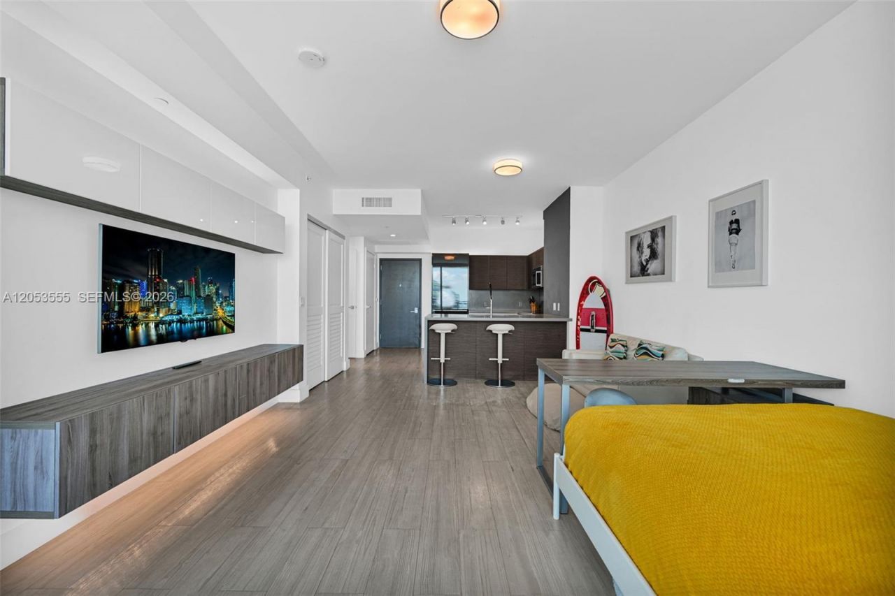 1080 Brickell Ave , Unit 3705, Miami, FL 33131 Photo
