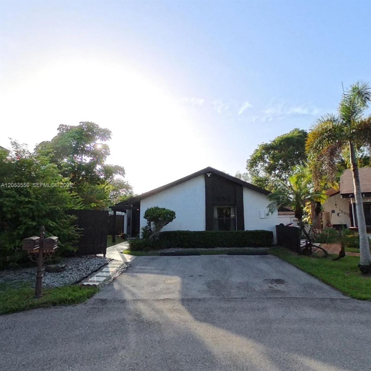 1490 Flamingo Ct, Pembroke Pines, FL 33026 Photo