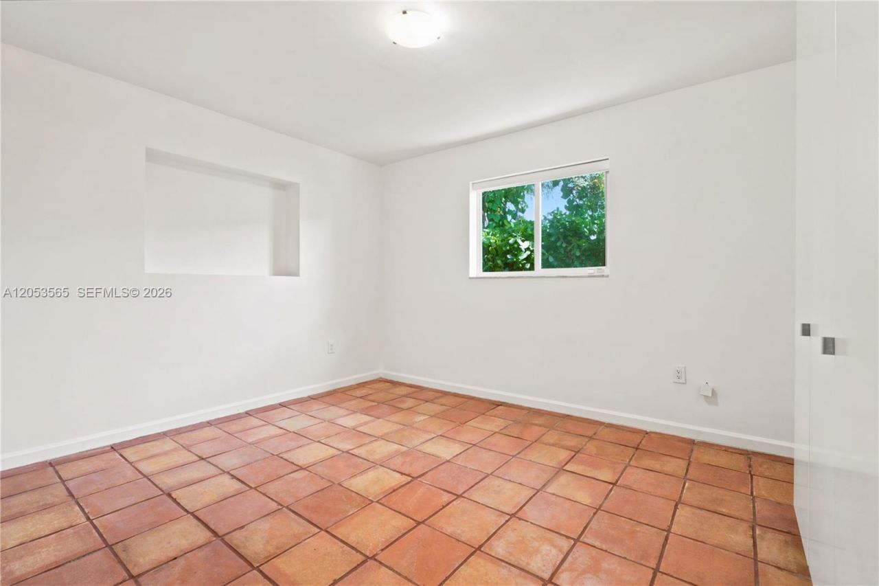 3945 SW 61st Ave, Miami, FL 33155 Photo