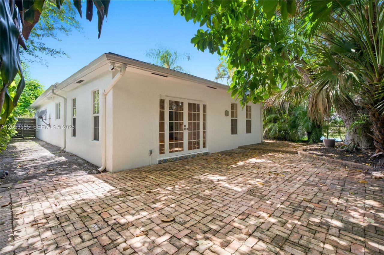 3945 SW 61st Ave, Miami, FL 33155 Photo