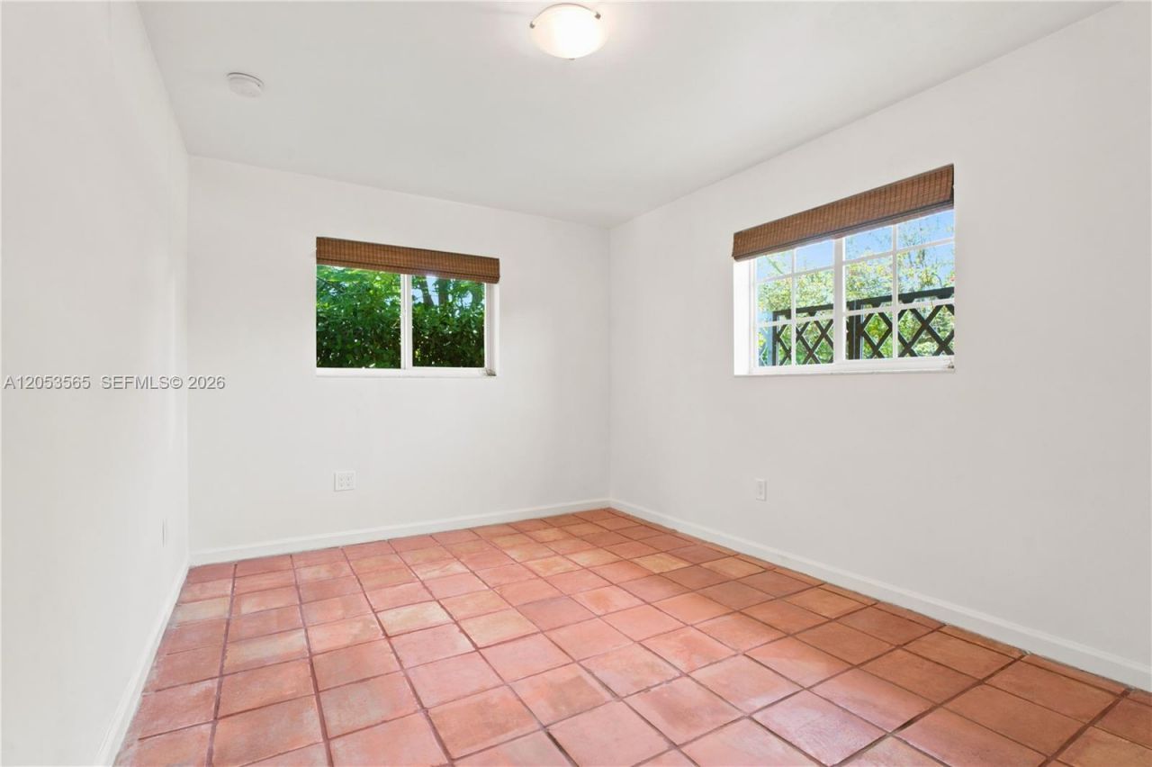 3945 SW 61st Ave, Miami, FL 33155 Photo