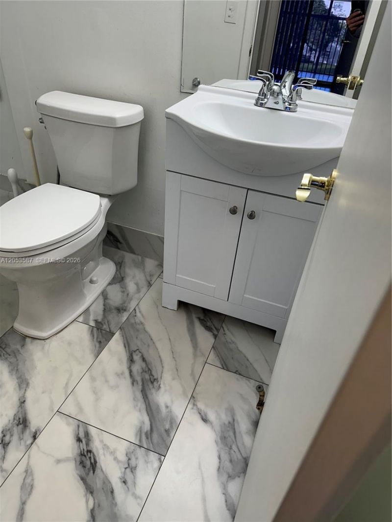 801 SW 133rd Ter, Unit 406K, Pembroke Pines, FL 33027 Photo