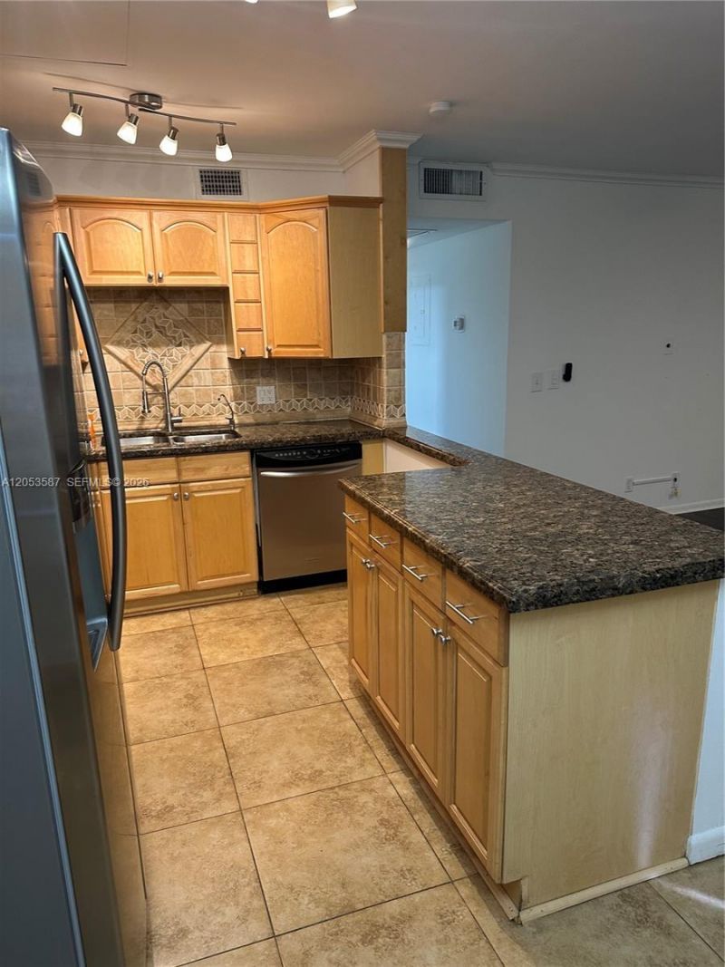 801 SW 133rd Ter, Unit 406K, Pembroke Pines, FL 33027 Photo