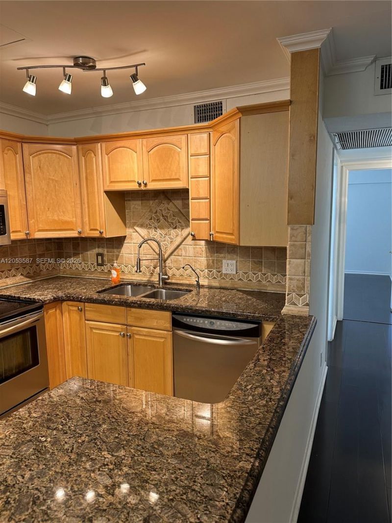 801 SW 133rd Ter, Unit 406K, Pembroke Pines, FL 33027 Photo