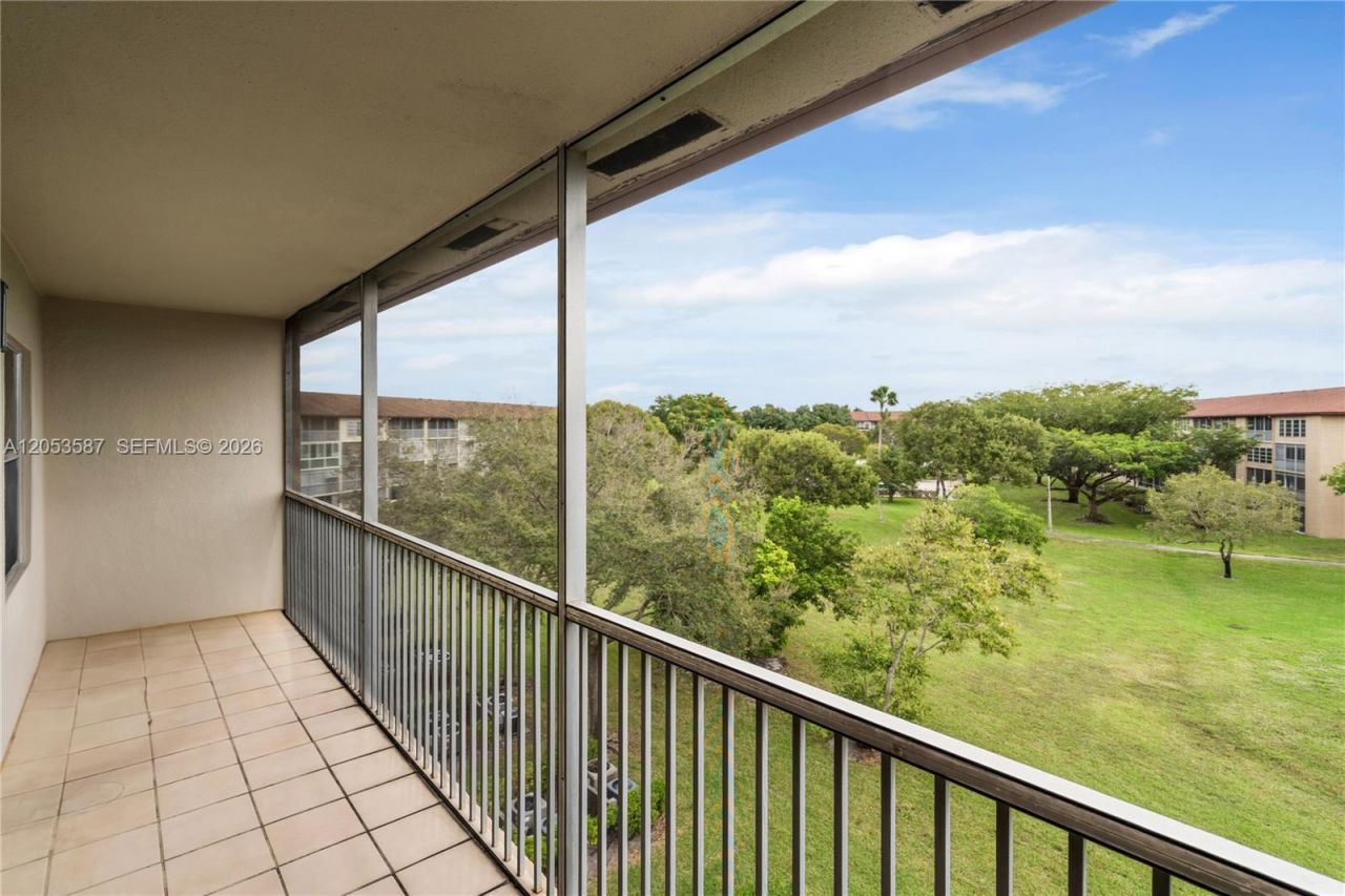 801 SW 133rd Ter, Unit 406K, Pembroke Pines, FL 33027 Photo