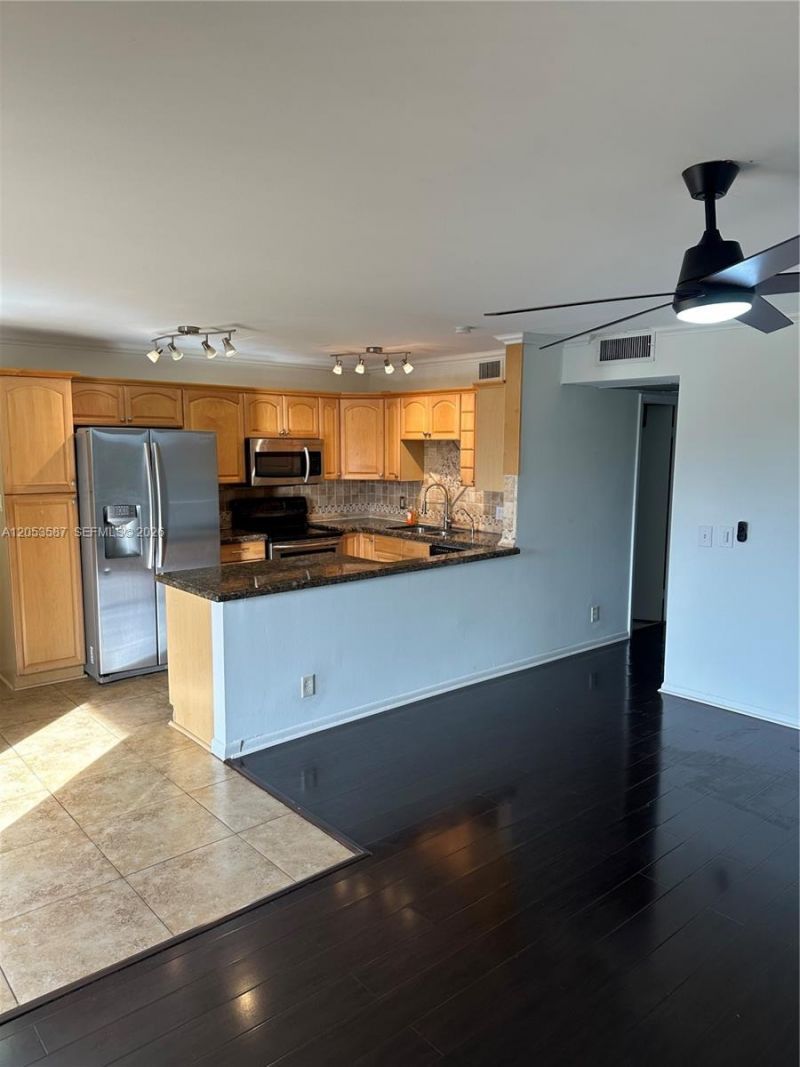 801 SW 133rd Ter, Unit 406K, Pembroke Pines, FL 33027 Photo