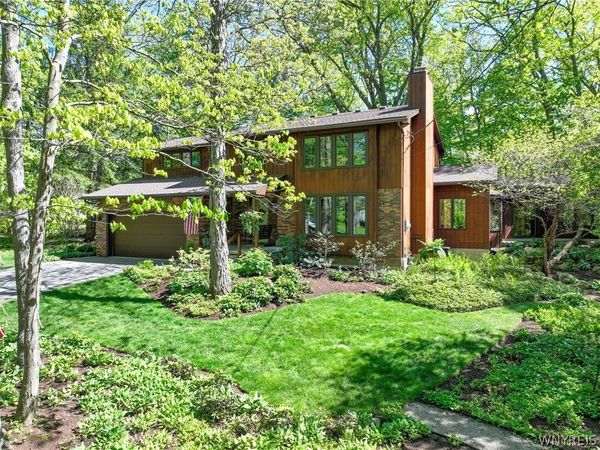 205 Blake Hill Rd , East Aurora, NY 14052