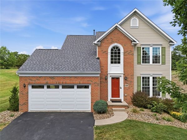 1805 Pioneer Dr , Sewickley, PA 15143