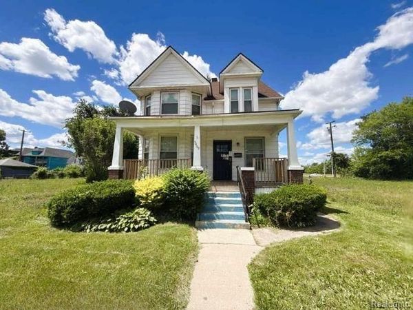 5469 Seneca Street , Detroit, MI 48213
