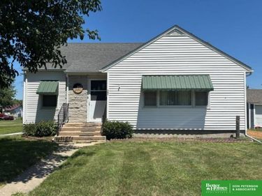 207 W Cedar Street, Coleridge, NE 68727