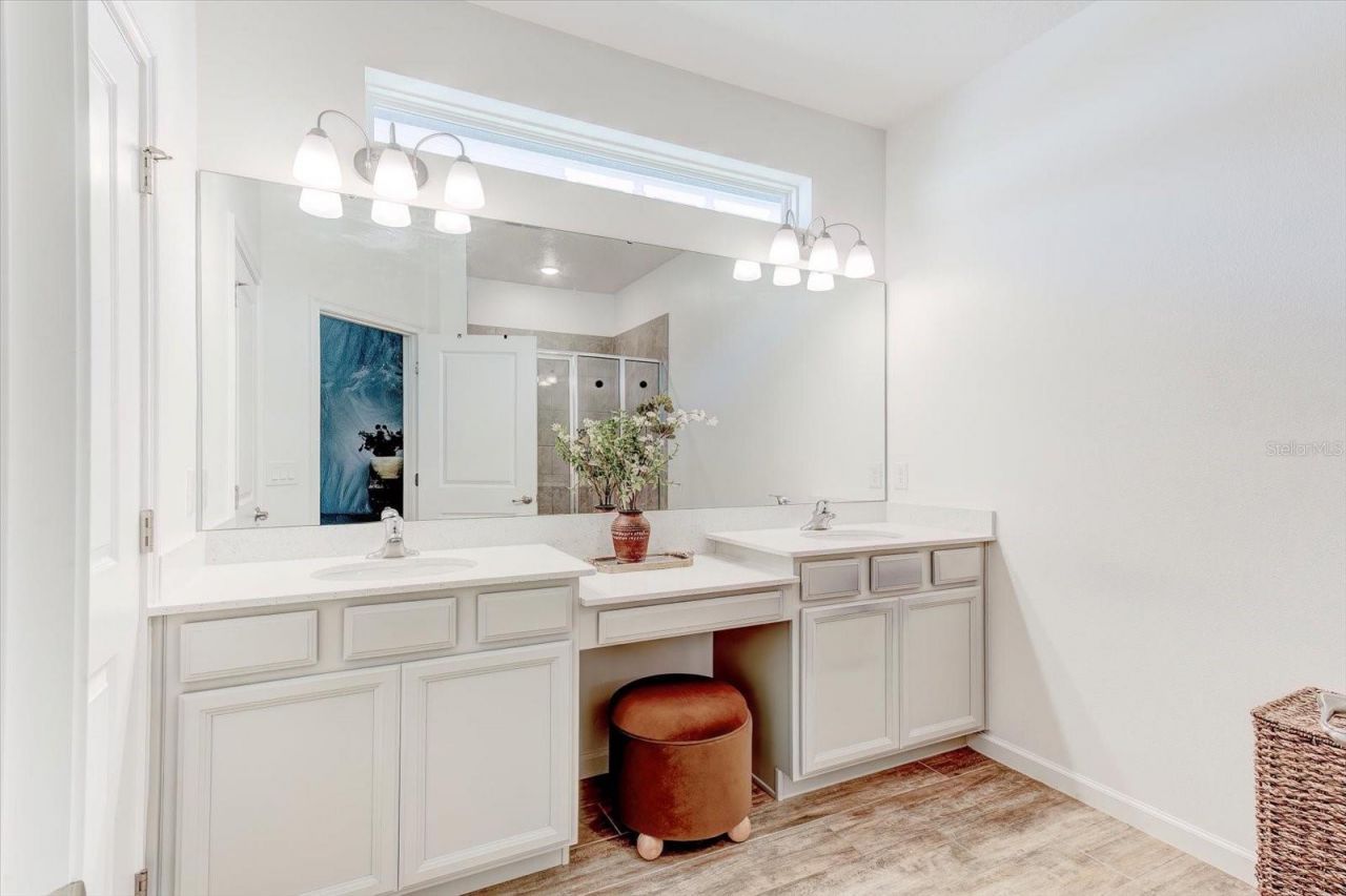 2403 Natoma Boulevard , Mount Dora, FL 32757 Photo