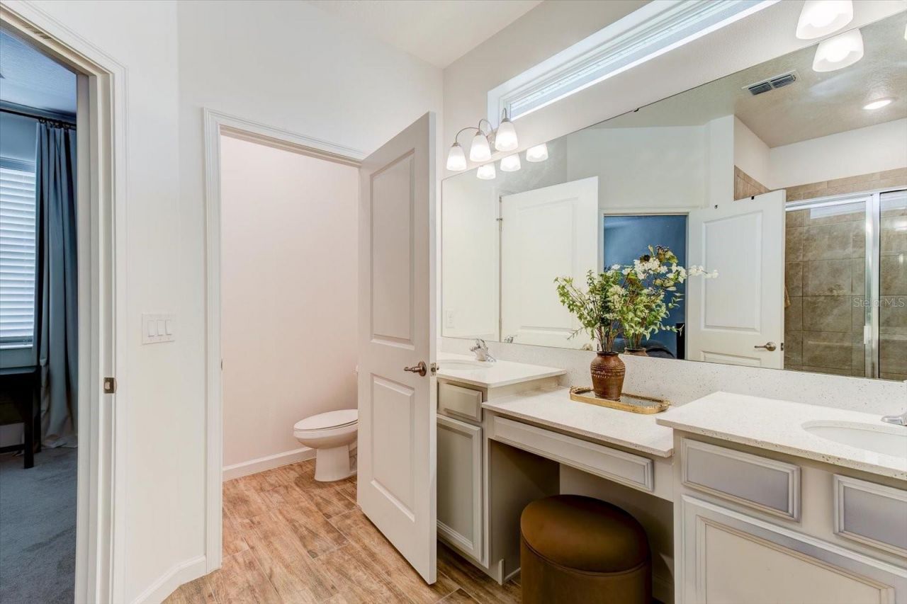 2403 Natoma Boulevard , Mount Dora, FL 32757 Photo