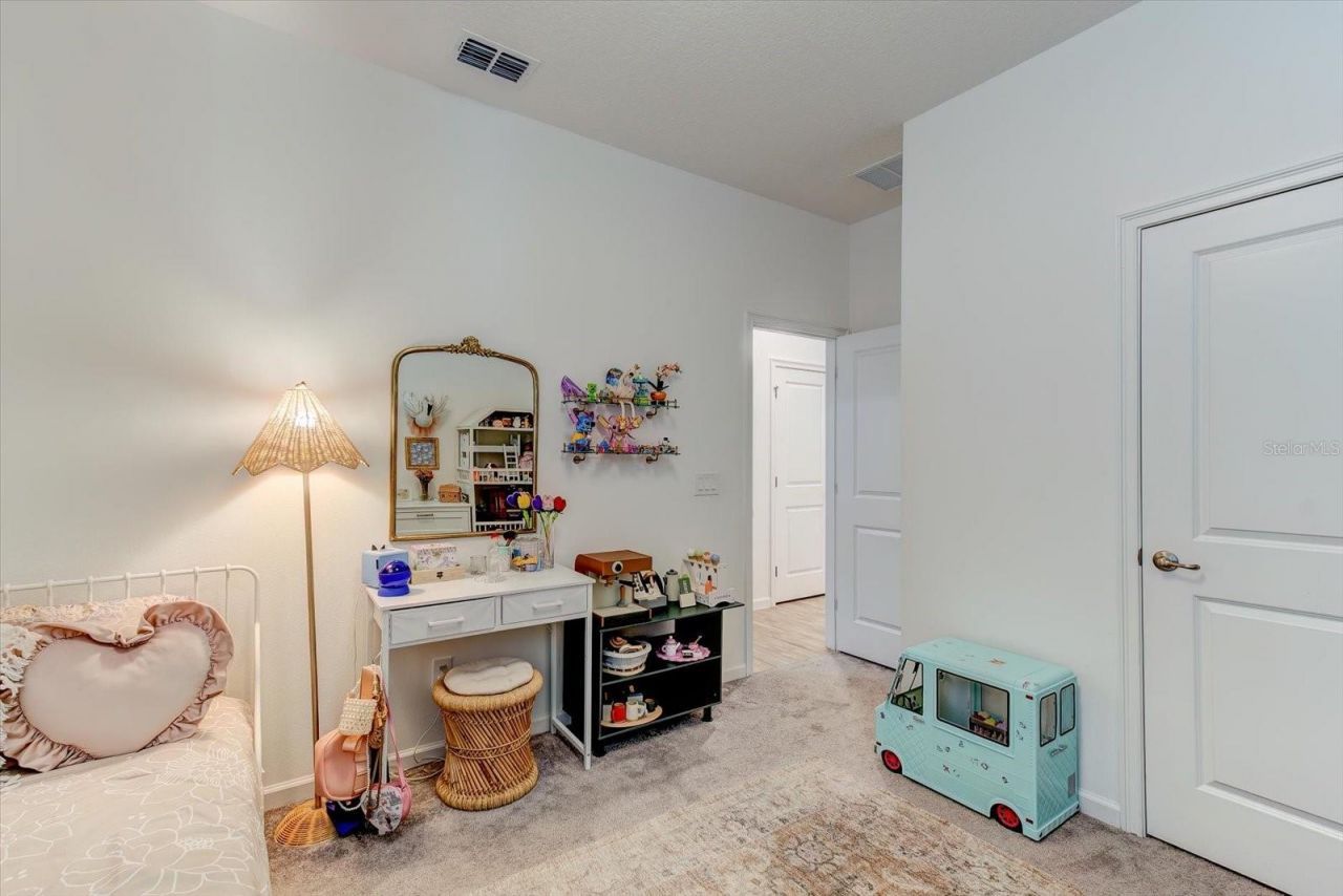 2403 Natoma Boulevard , Mount Dora, FL 32757 Photo