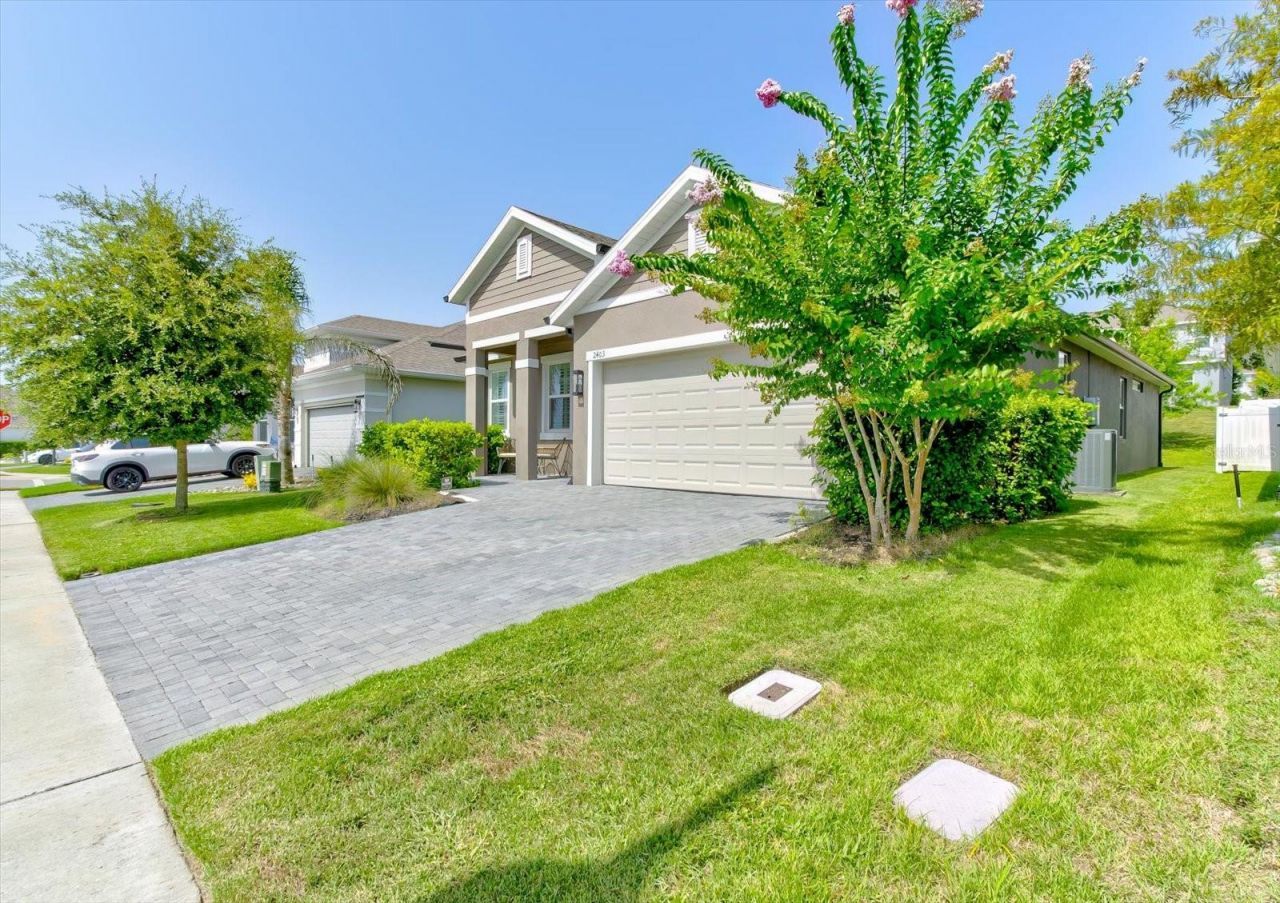 2403 Natoma Boulevard , Mount Dora, FL 32757 Photo