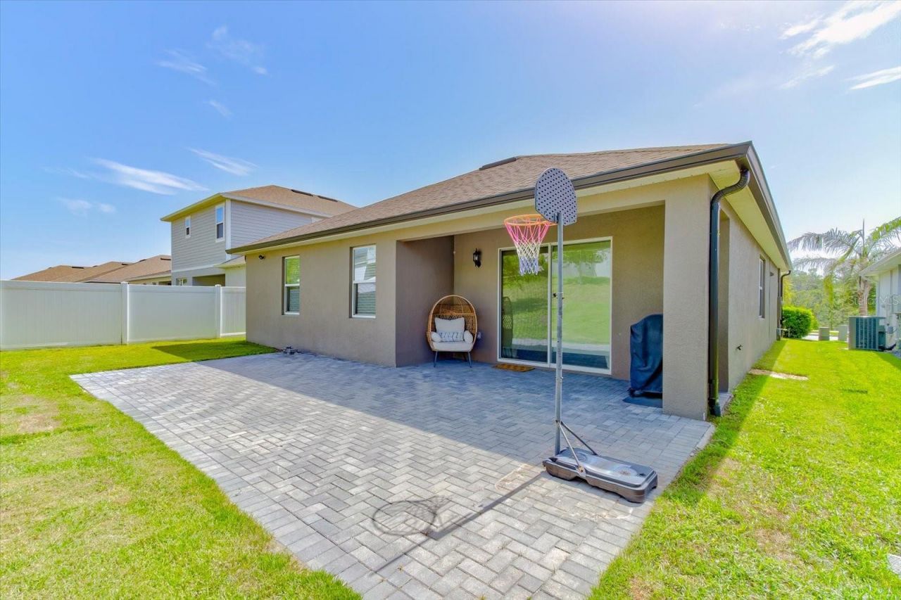 2403 Natoma Boulevard , Mount Dora, FL 32757 Photo