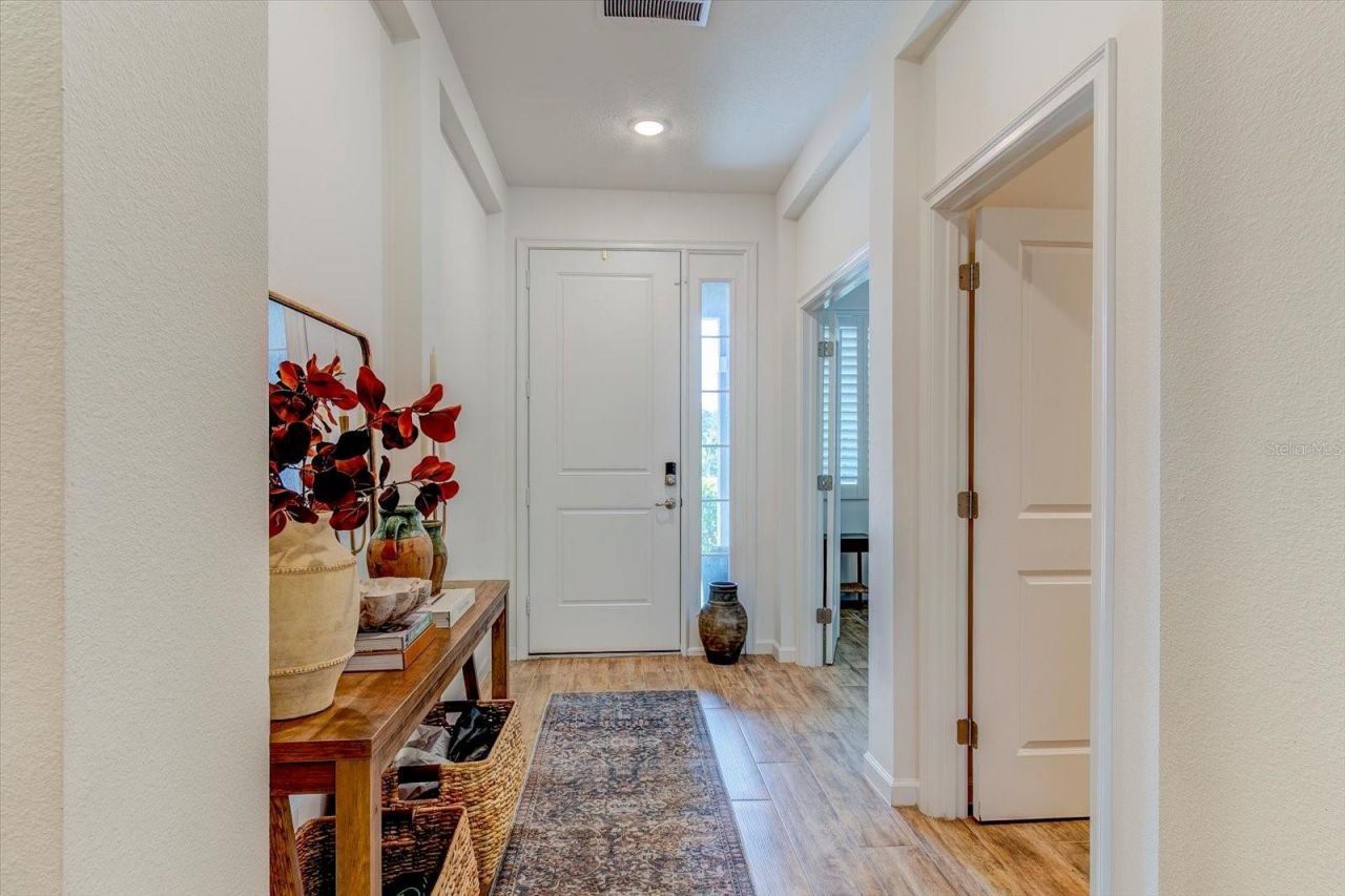 2403 Natoma Boulevard , Mount Dora, FL 32757 Photo