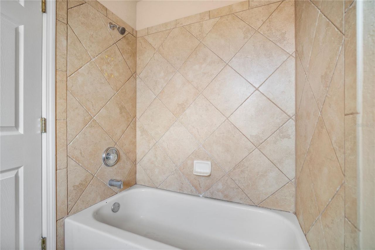 8950 Tuscan Valley Place, Orlando, FL 32825 Photo