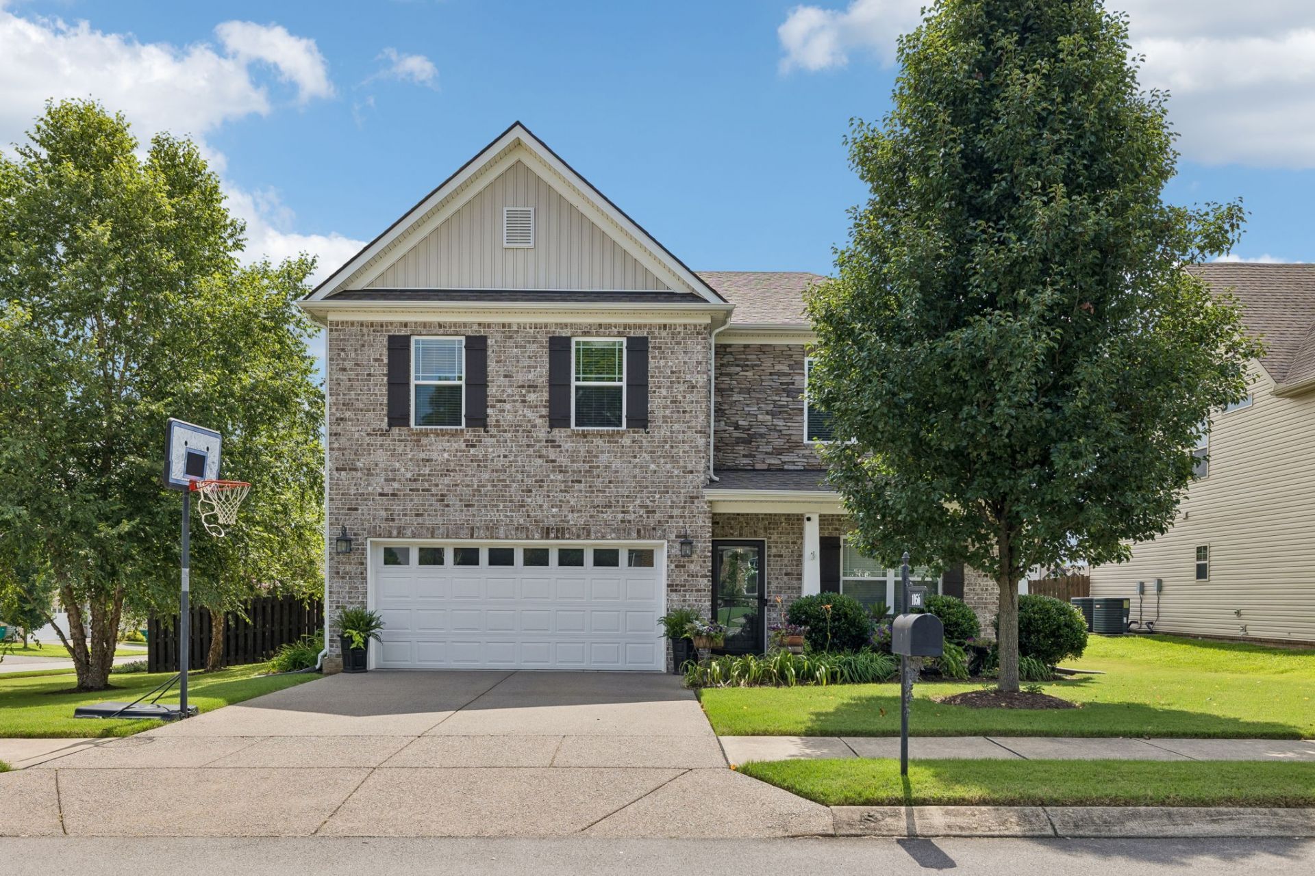 1056 Daniel Ln, Spring Hill, TN 37174 Main Photo