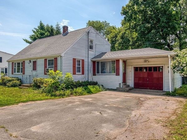 734 South Street, Holbrook, MA 02343