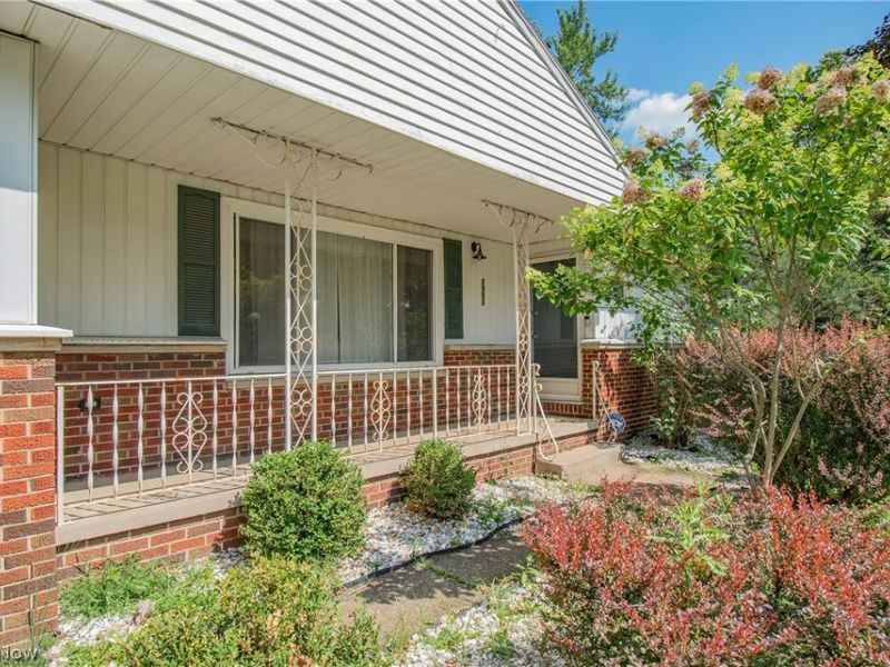 2951 Stanley Road, Fairlawn, OH 44333 Photo 3