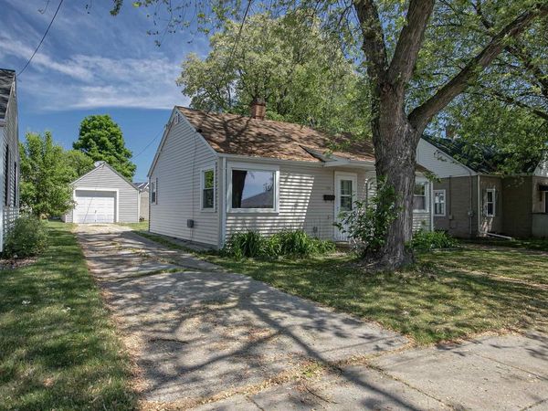 722 ROOSEVELT STREET, Menasha, WI 54952