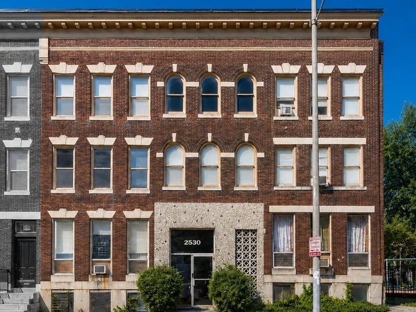 2530 N CALVERT STREET , BALTIMORE, MD 21218