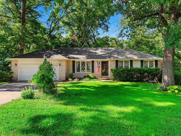 317 E SWORDS Drive, Edelstein, IL 61526