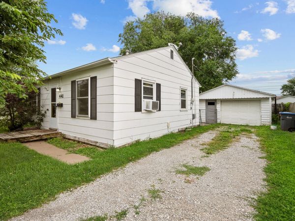 441 5th Street E, Milan, IL 61264