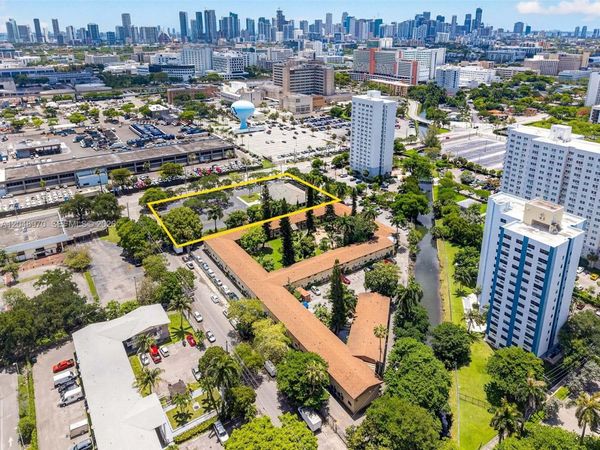 1902 NW 14th Ave , Miami, FL 33125