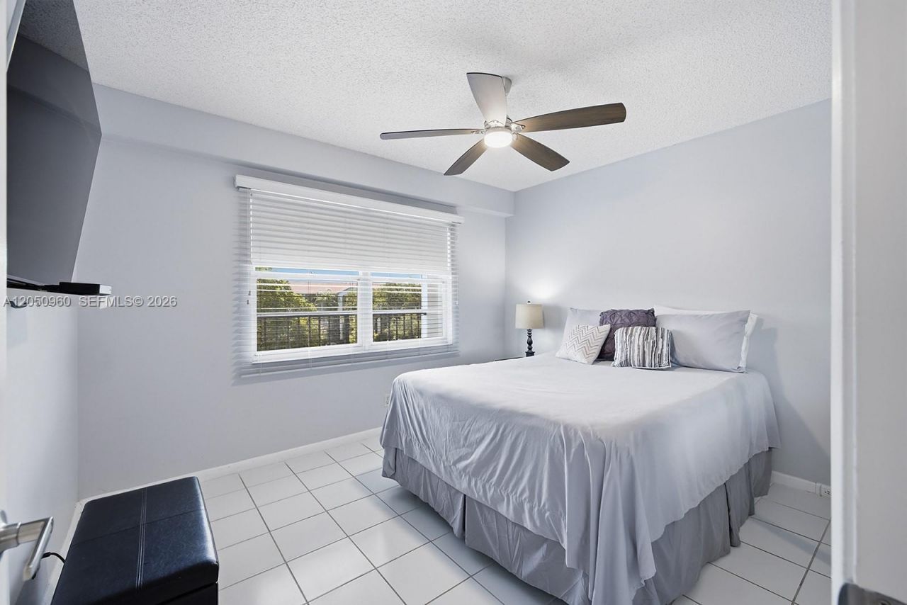 1300 SW 125th Ave, Unit 406K, Pembroke Pines, FL 33027 Photo
