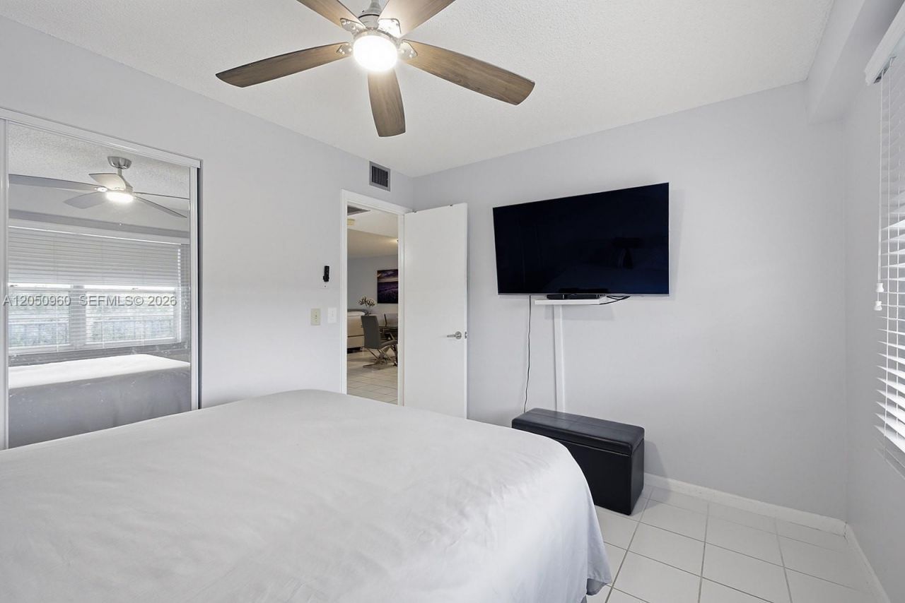 1300 SW 125th Ave, Unit 406K, Pembroke Pines, FL 33027 Photo