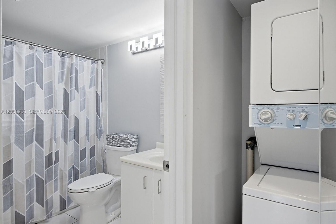 1300 SW 125th Ave, Unit 406K, Pembroke Pines, FL 33027 Photo
