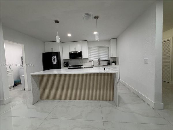4700 NW 1st Ct, Plantation, FL 33317