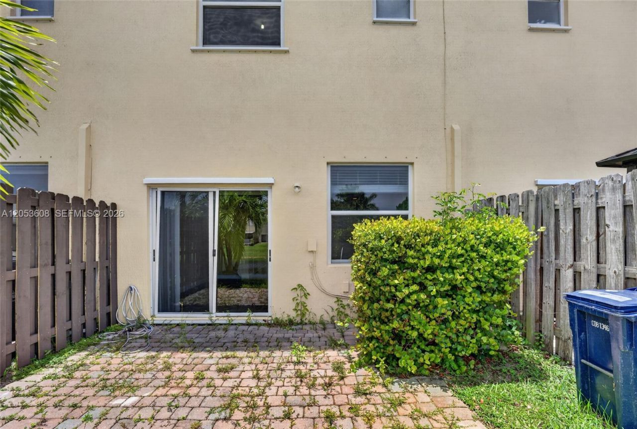9011 SW 227th St , Unit 2, Cutler Bay, FL 33190 Photo