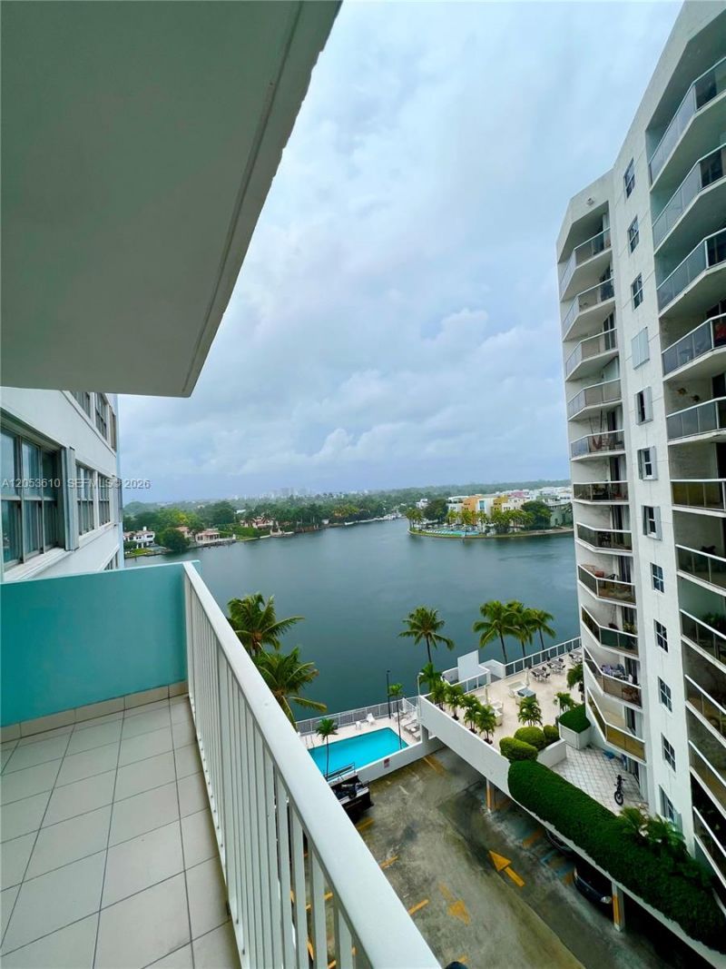 5838 Collins Ave, Unit 7E, Miami Beach, FL 33140 Photo