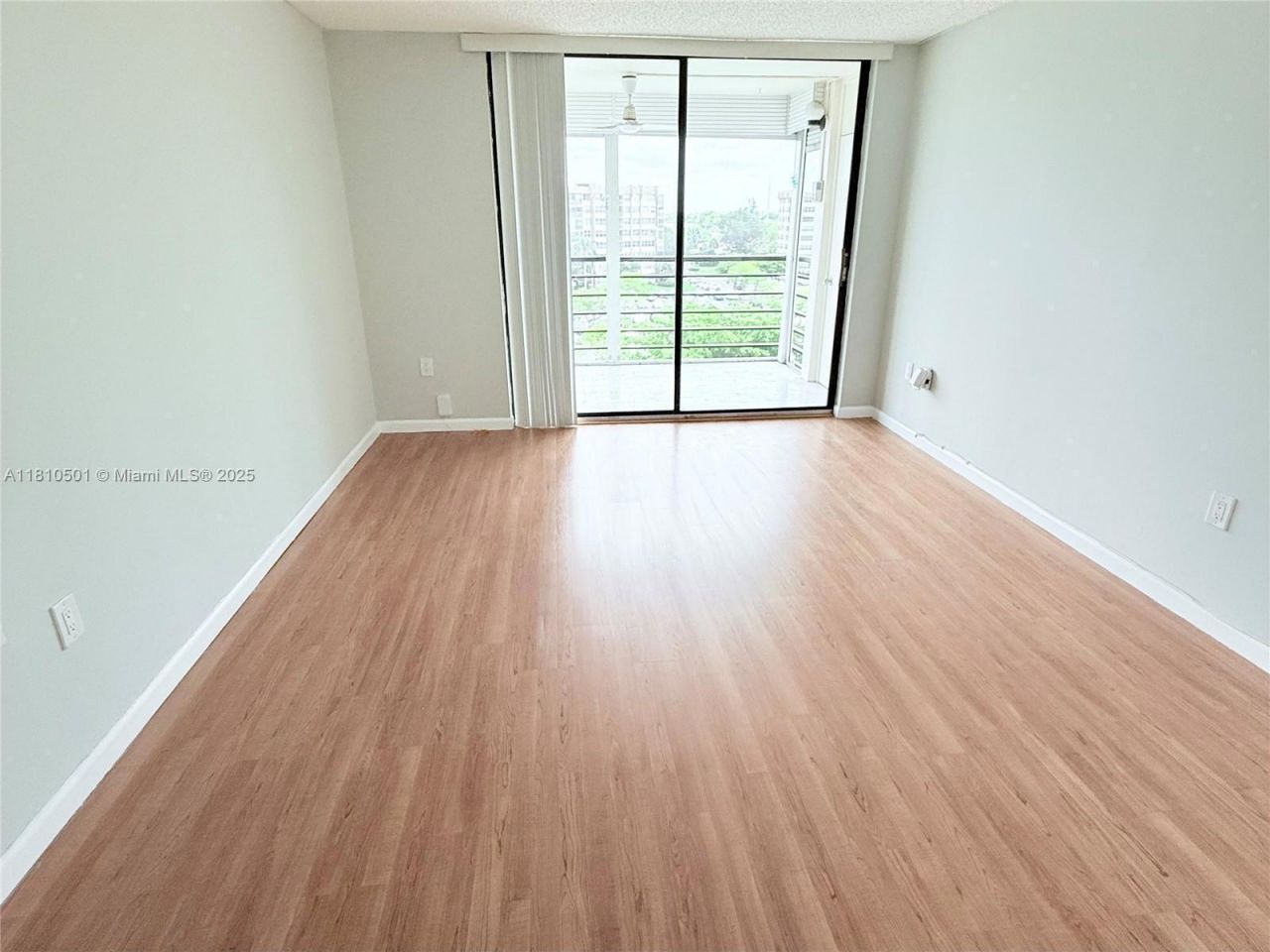1300 Saint Charles Place, Unit 706, Pembroke Pines, FL 33026 Photo
