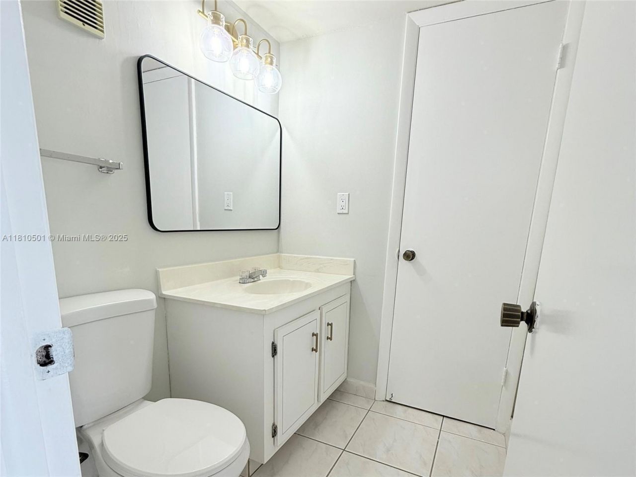 1300 Saint Charles Place, Unit 706, Pembroke Pines, FL 33026 Photo